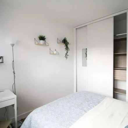 Image 8 - 18 Rue d'Alsace, 92300 Levallois-Perret, France - Apartment for rent