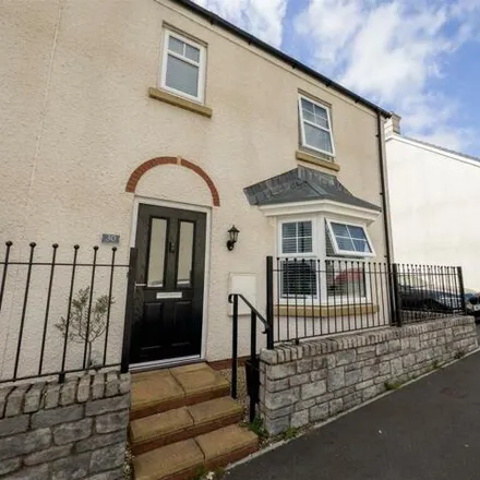 Buy this 4 bed duplex on Stryd Camlas in Torfaen, NP44 1DJ