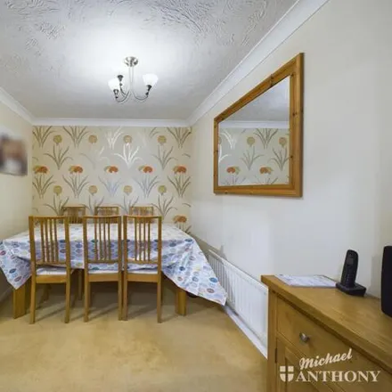 Image 5 - Sandhill Way, Fairford Leys, HP19 8GT, United Kingdom - House for sale