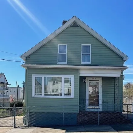 Buy this 3 bed house on 180 Coffin Avenue in New Bedford, MA 02746