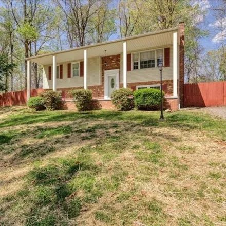 Buy this 4 bed house on 310 Stratford Drive in Botetourt County, VA 24064