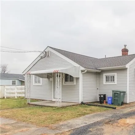 Image 2 - unnamed road, Catasauqua, PA 18032, USA - House for rent