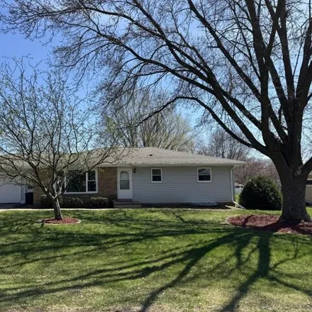 Buy this 3 bed house on 1110 Waushara Drive in Marshfield, WI 54449