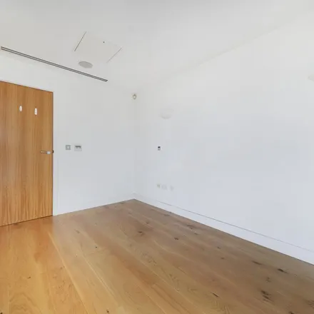 Rent this 2 bed apartment on 15 Chambers Street in London, SE16 4XL