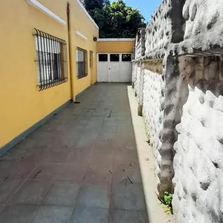 Buy this 2 bed house on Calle 23 in Barrio 12 de Octubre, 1884 Berazategui