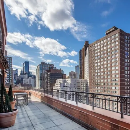 Image 3 - The Coronado, 155 West 70th Street, New York, NY 10023, USA - Townhouse for sale
