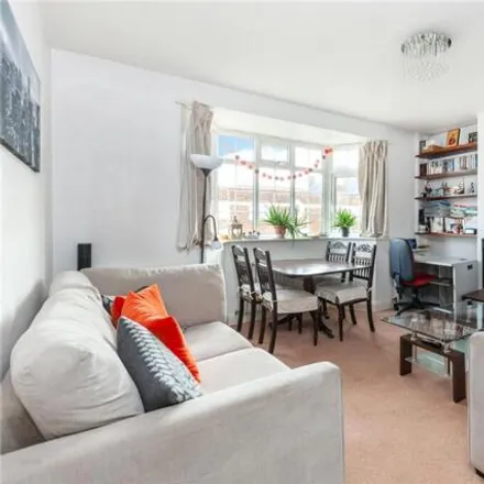 Image 1 - Finchley Court, London, N3 1NH, United Kingdom - Room for rent
