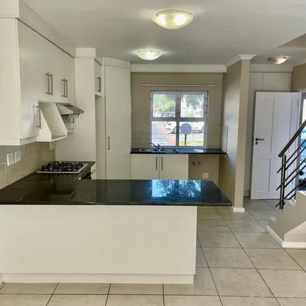 Image 6 - Woodlands Close, Tara, Western Cape, 7550, South Africa - Townhouse for rent