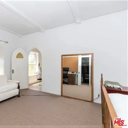Image 9 - Horton Hall, 2041 North Vermont Avenue, Los Angeles, CA 90027, USA - House for sale