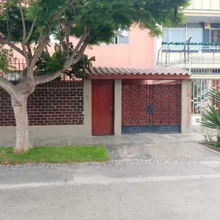 Buy this 5 bed house on Jirón Cajamarca in San Luis, Lima Metropolitan Area 15022