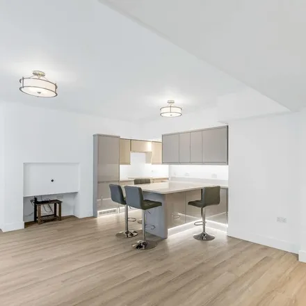 Rent this 3 bed apartment on 21 Stafford Terrace in London, W8 7BG