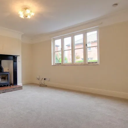 Image 3 - Robert Wood Avenue, Beverley, HU17 8HH, United Kingdom - House for rent