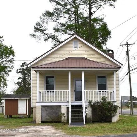 Buy this 2 bed house on 324 West Main Street in Belhaven, NC 27810