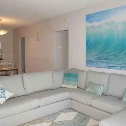 Image 1 - 3801 South Ocean Drive, Beverly Beach, Hollywood, FL 33019, USA - Apartment for rent