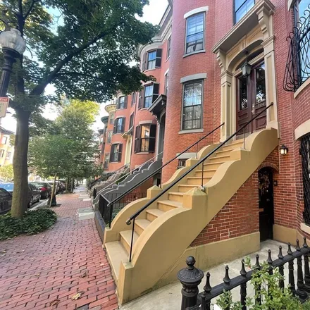 Rent this 1 bed townhouse on 92 Pembroke Street in Boston, MA 02199