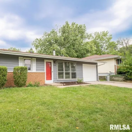 Buy this 3 bed house on 5635 North Hamilton Road in Peoria, IL 61614
