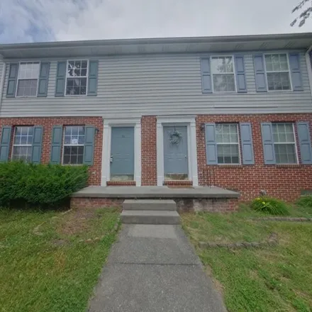 Rent this 2 bed house on 118 Parkside Dr in Winchester, Virginia