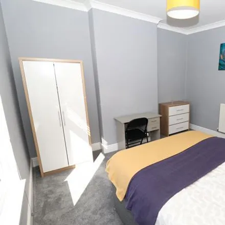 Image 2 - Derrington Avenue, Crewe, CW2 7JA, United Kingdom - Room for rent