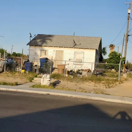 Buy this 2 bed house on 2311 North King Street in Bakersfield, CA 93305