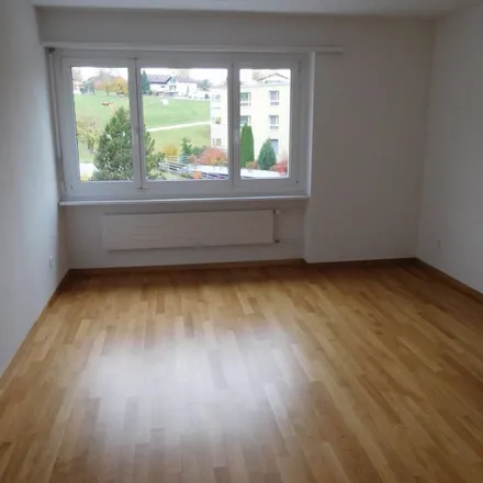 Image 3 - Neumattstrasse 7, 3700 Spiez, Switzerland - Apartment for rent