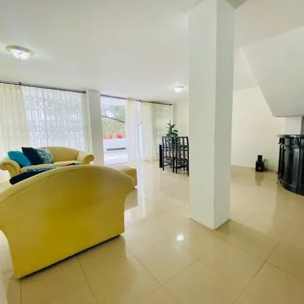 Rent this 3 bed house on Dalus Pet Shop in Julio Arellano, 170124