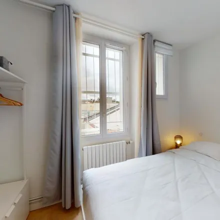Rent this 12 bed room on 54 Rue Turenne in 33000 Bordeaux, France