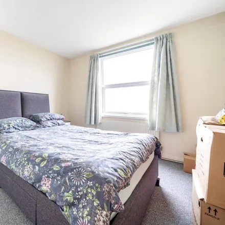 Image 4 - Francome House, Brighton Road, Lancing, BN15 8RP, United Kingdom - Apartment for rent