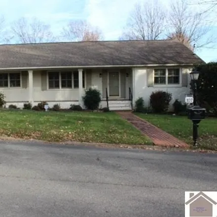Buy this 3 bed house on 115 Campbell Court in Mayfield, KY 42066