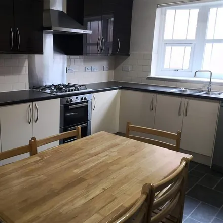 Rent this 7 bed house on Tetris UK in 251 Mansfield Road, Nottingham