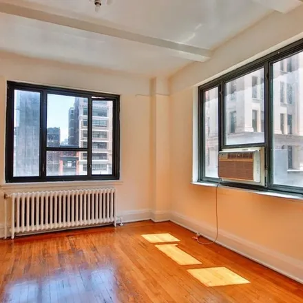 Image 3 - 11 Waverly Place, New York, NY 10003, USA - Apartment for rent