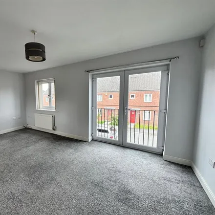 Image 2 - Rosefinch Road, West Timperley, WA14 5YB, United Kingdom - Apartment for rent