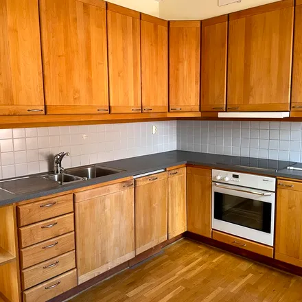 Rent this 2 bed apartment on Espresso House in Kristinapassagen, 302 43 Halmstad