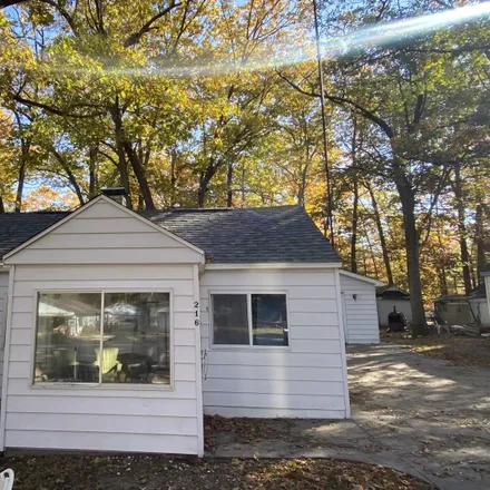 Buy this 2 bed house on 212 Cottage Drive in Houghton Lake, Denton Township