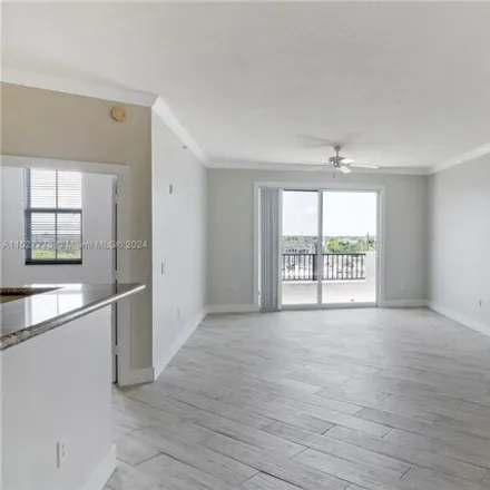 Image 3 - 2325 Northeast 65th Street, Fort Lauderdale, FL 33308, USA - Condo for sale