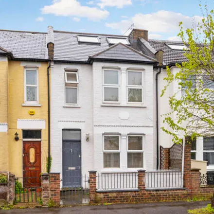 Buy this 3 bed house on Aston Road in Londres, Great London