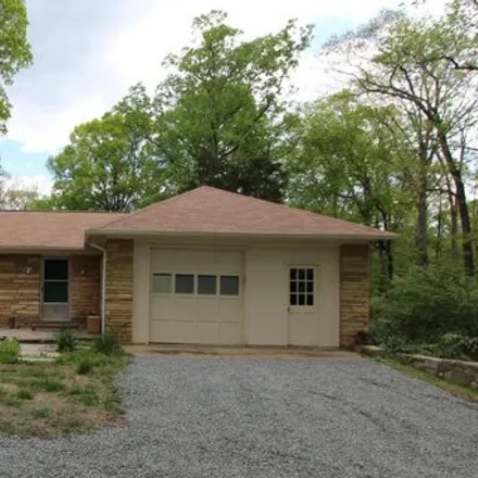 Rent this 3 bed house on 7001 Union Mill Road in Fairfax County, VA 20124