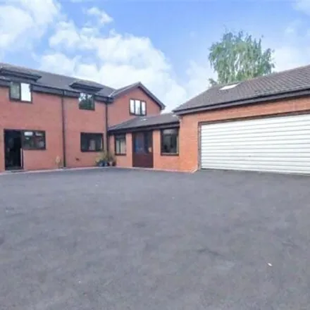 Buy this 3 bed house on Birmingham Road in Whitacre Heath, B46 2EP