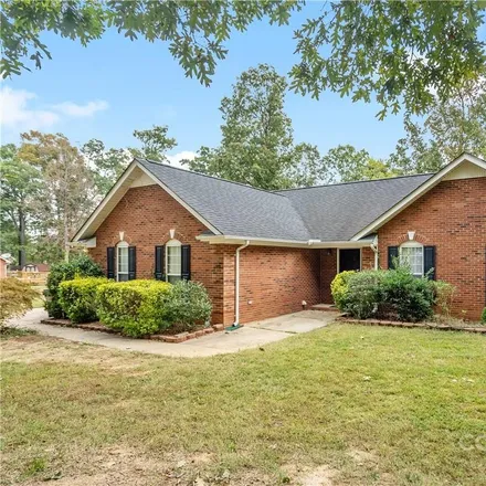 Buy this 3 bed house on 2916 Northwood Drive in Monroe, NC 28110