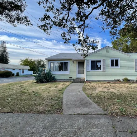 Buy this 2 bed house on 301 Lincoln Street in Santa Rosa, CA 95401