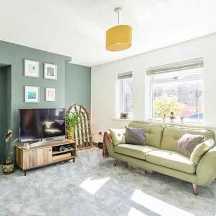 Buy this 3 bed townhouse on Bedminster Road in Bristol, BS3 5EY