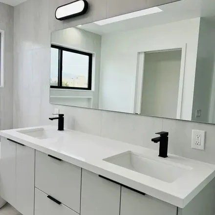 Rent this 3 bed apartment on 2074 Canal Street in Los Angeles, CA 90291