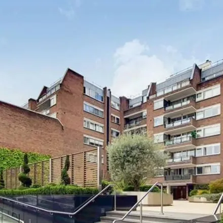 Rent this 1 bed apartment on Kensington Heights in 91-95 Campden Hill Road, London