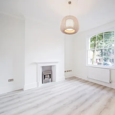 Rent this 1 bed apartment on 14 Cunningham Place in London, NW8 8JW