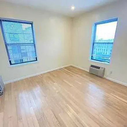 Rent this 3 bed apartment on 565 West 188th Street in New York, NY 10040