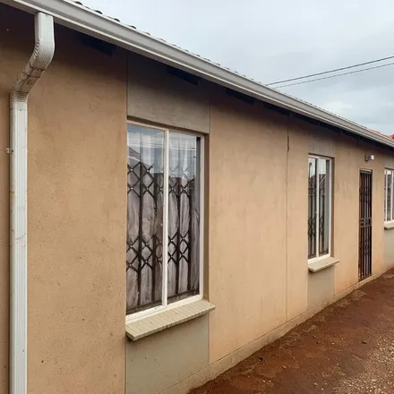 Image 2 - Wild Chestnut Street, Protea Glen, Soweto, 1861, South Africa - Apartment for rent