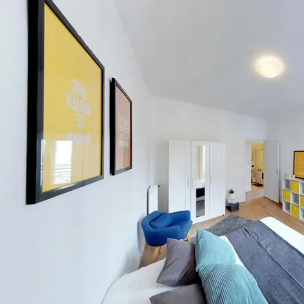 Rent this 3 bed room on 21 Rue du Garet in 69001 Lyon, France