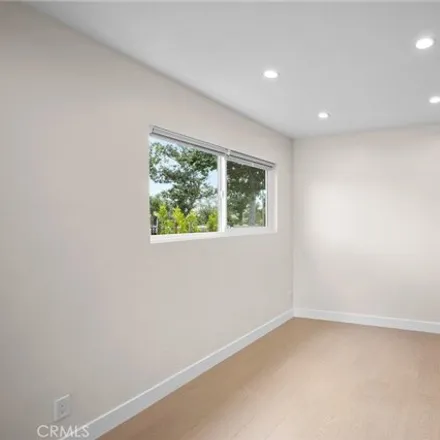Image 9 - 7820 Cherrystone Avenue, Los Angeles, CA 91402, USA - House for rent