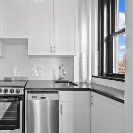 Image 2 - 208 West 23rd Street, New York, NY 10011, USA - House for rent