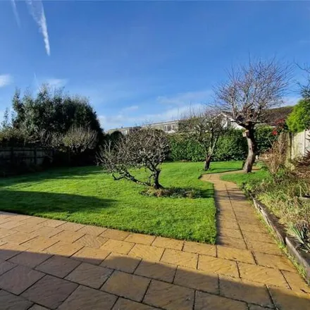 Image 4 - Haslemere Avenue, Highcliffe-on-Sea, BH23 5BQ, United Kingdom - House for sale