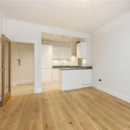 Image 3 - Grove End Gardens, 33 Grove End Road, London, NW8 9ND, United Kingdom - Room for rent